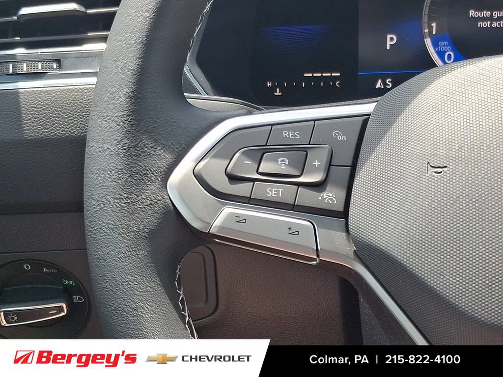 Used 2022 Volkswagen Tiguan SE AWD/4WD image 24