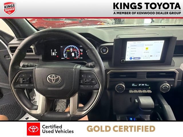 Used 2025 Toyota 4Runner SR5 AWD/4WD image 19