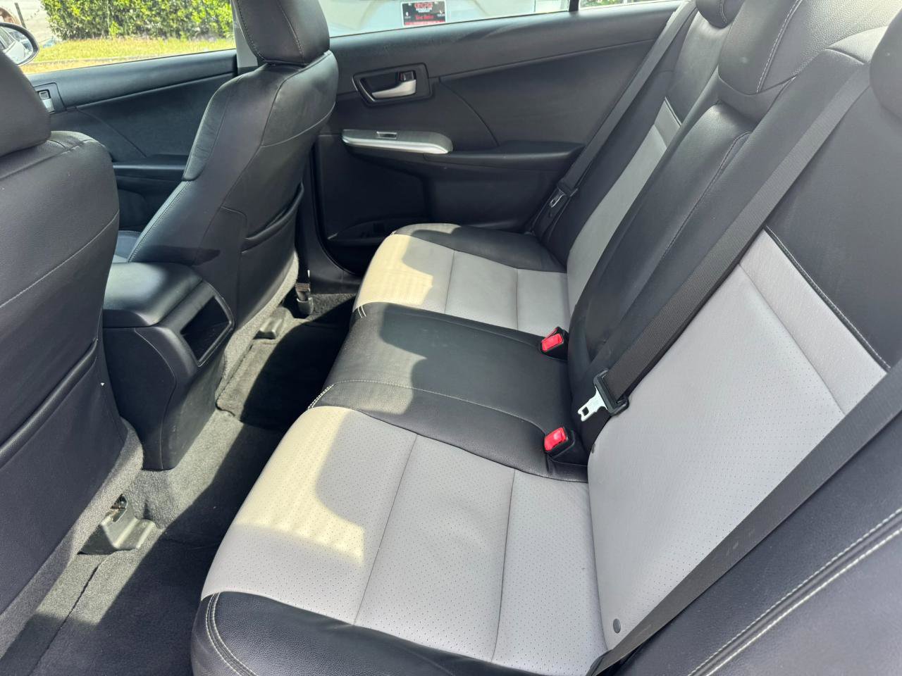 Used 2012 Toyota Camry SE w/ Convenience Pkg FWD image 25