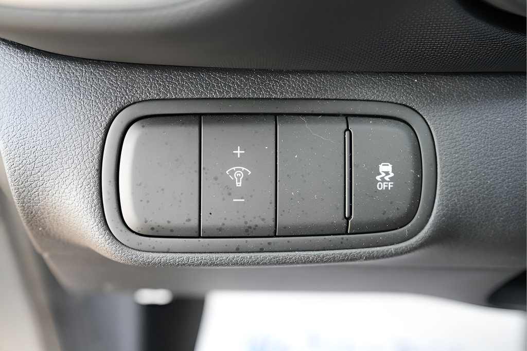 Certified 2026 Hyundai Venue SEL FWD image 24