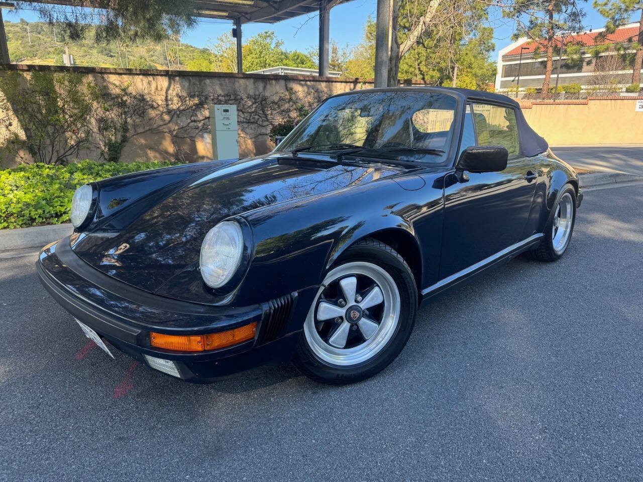 Used 1989 Porsche 911 Carrera RWD image 2