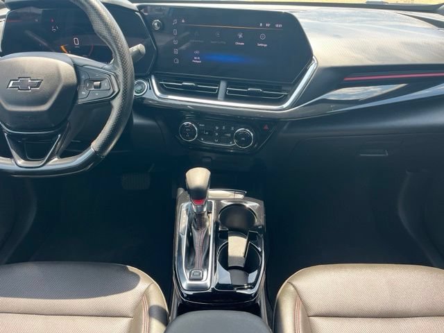 Used 2025 Chevrolet Trax RS w/ Driver Confidence Package FWD image 24