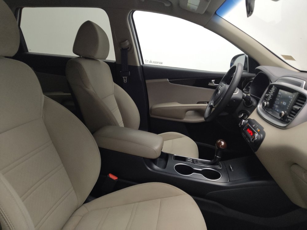 Used 2019 Kia Sorento LX image 21