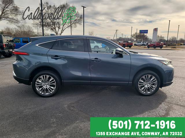 Used 2024 Toyota Venza Limited image 4