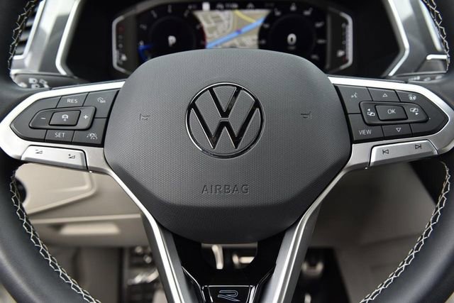 Used 2023 Volkswagen Tiguan SEL R-Line image 21