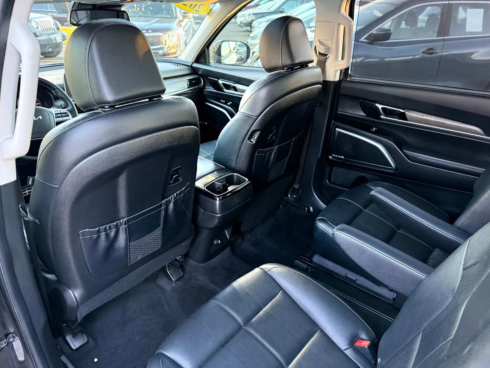 Used 2022 Kia Telluride SX w/ Nightfall Edition Package image 15