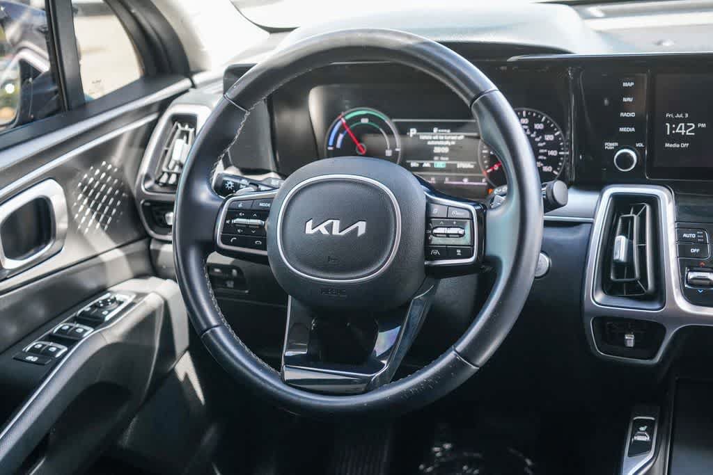Certified 2023 Kia Sorento EX w/ Panoramic Sunroof Package FWD image 14