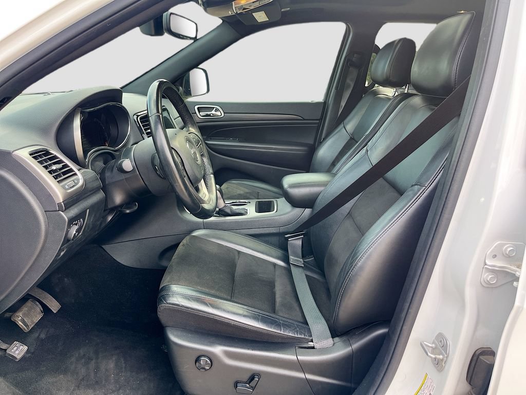 Used 2020 Jeep Grand Cherokee Altitude AWD/4WD image 21