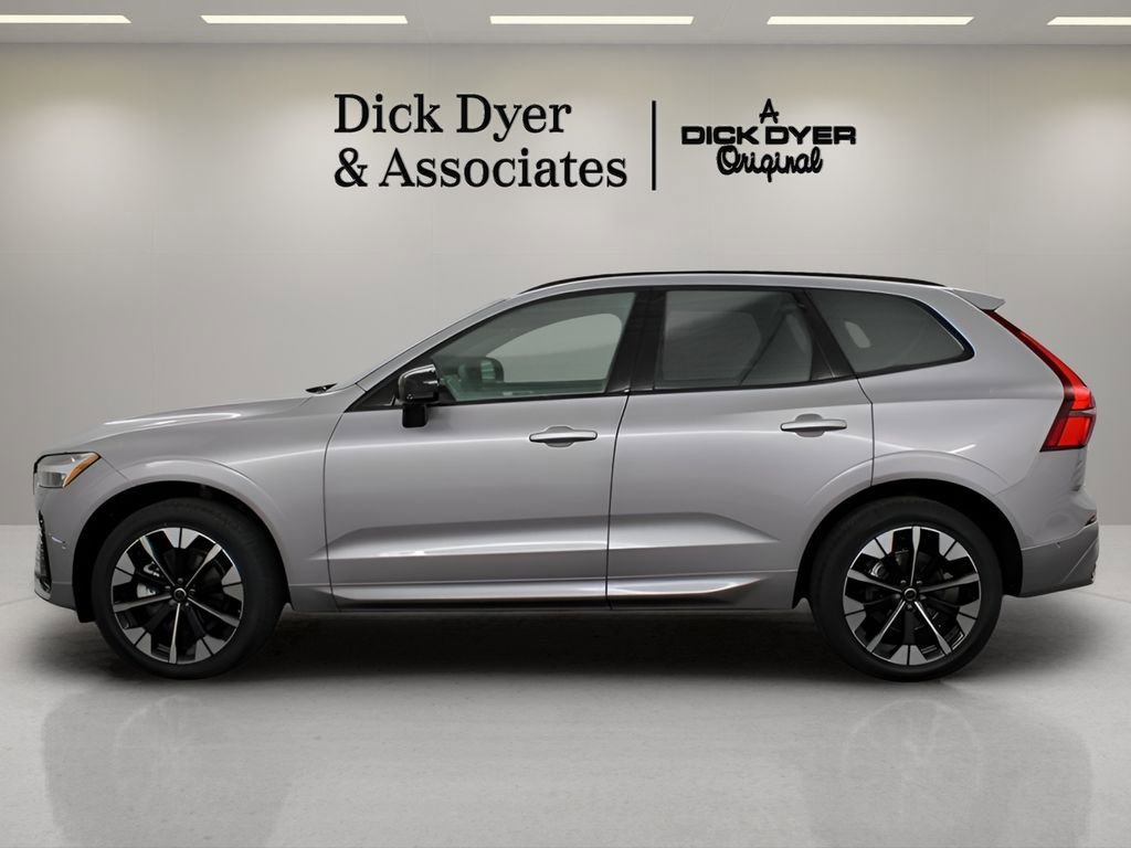 New 2026 Volvo XC60 B5 Plus w/ Protection Package Premier AWD/4WD image 5