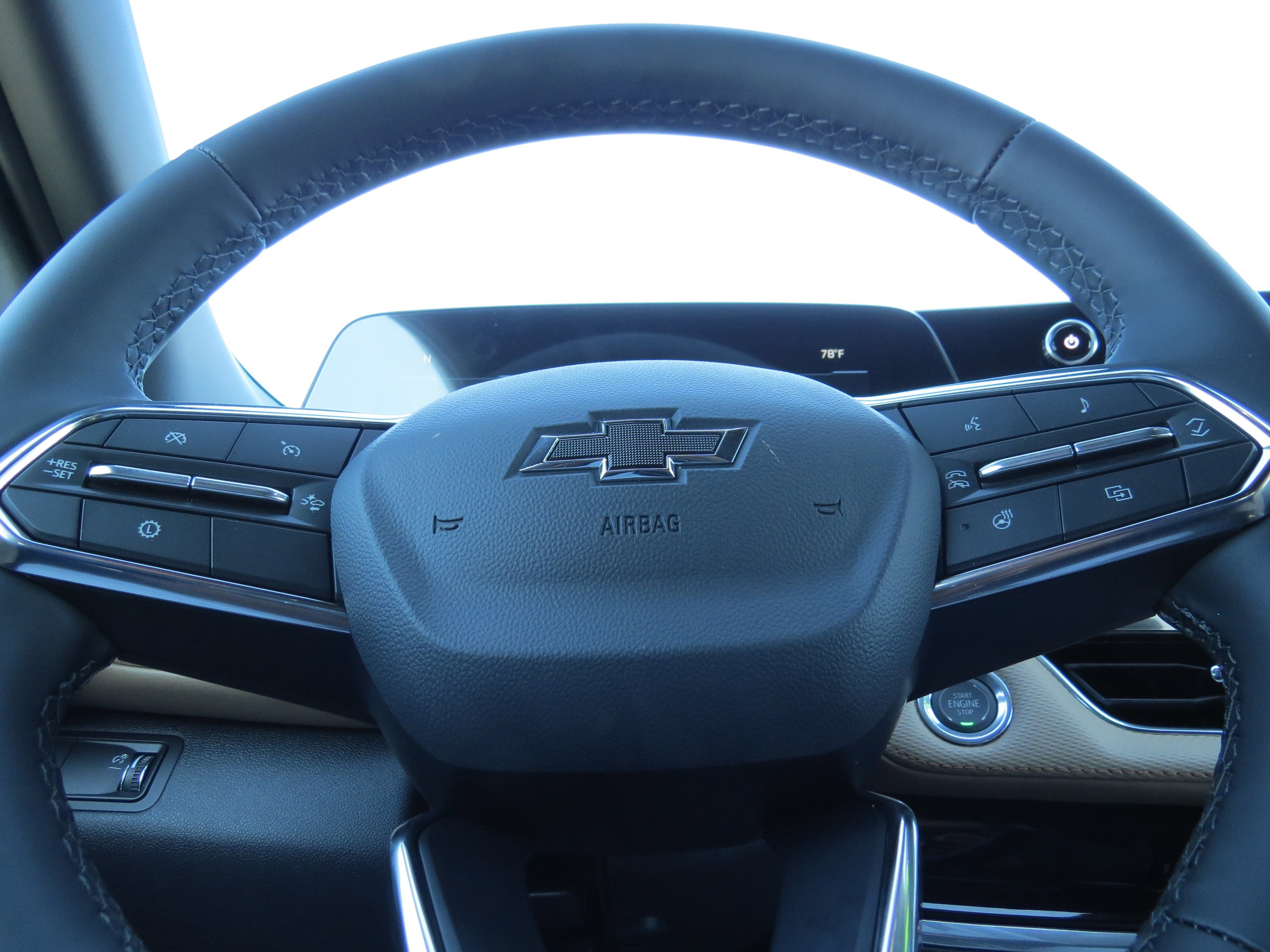 New 2026 Chevrolet Equinox ACTIV w/ Safety and Technology Package image 20