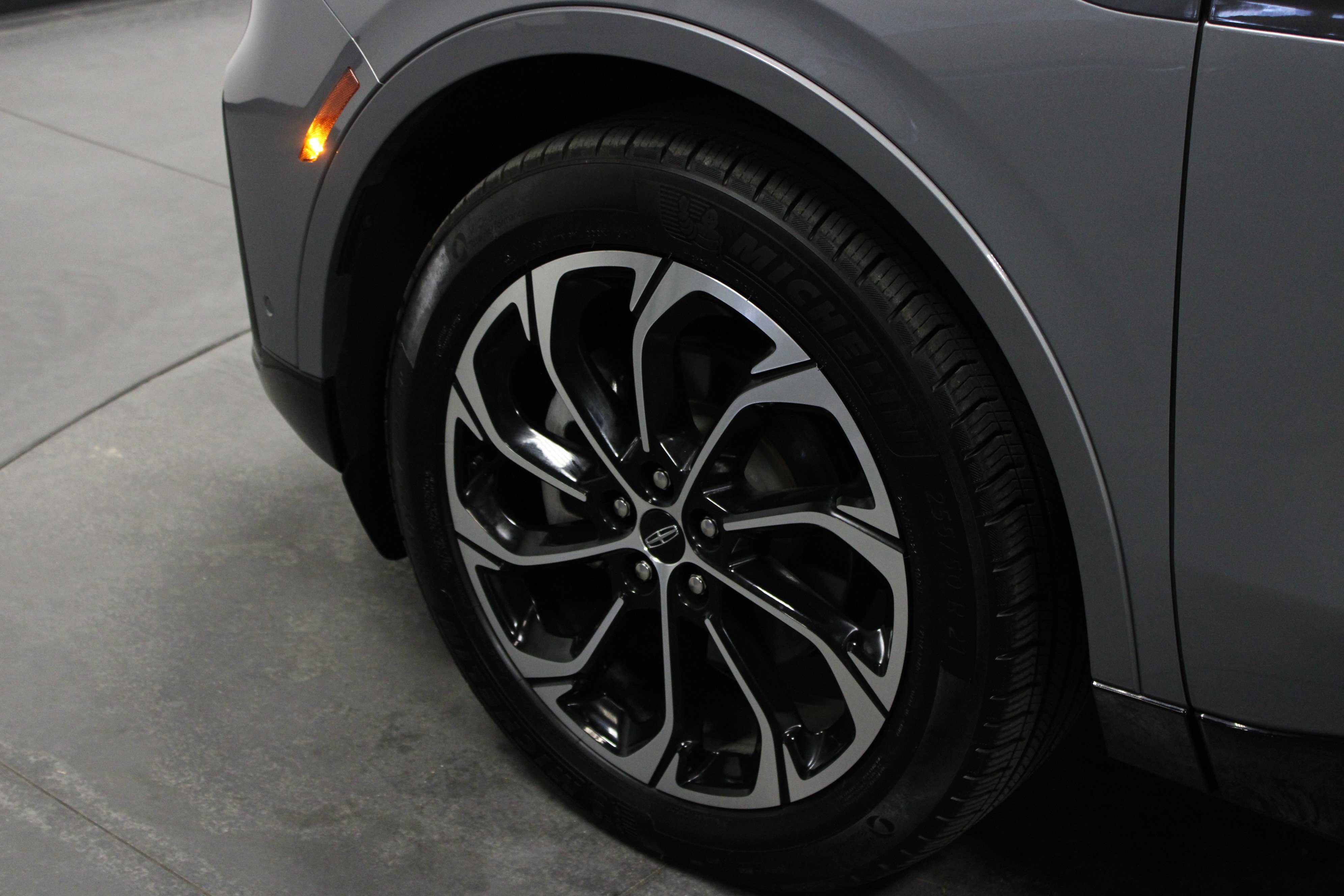 Used 2024 Lincoln Nautilus Reserve w/ Jet Appearance Package (87T) image 10