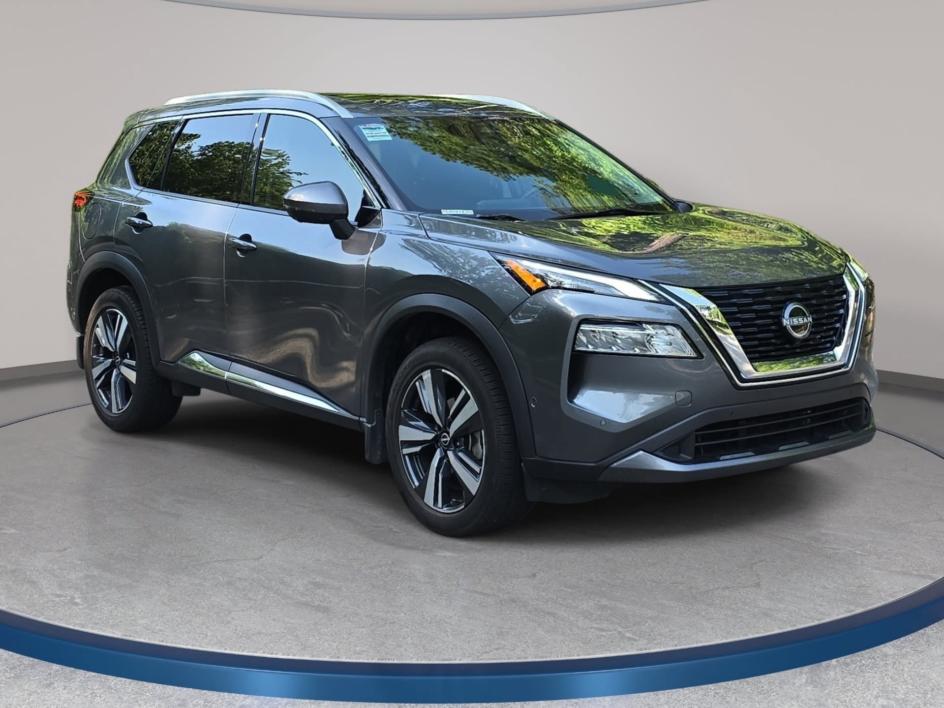 Used 2023 Nissan Rogue SL w/ SL Premium Package FWD image 3