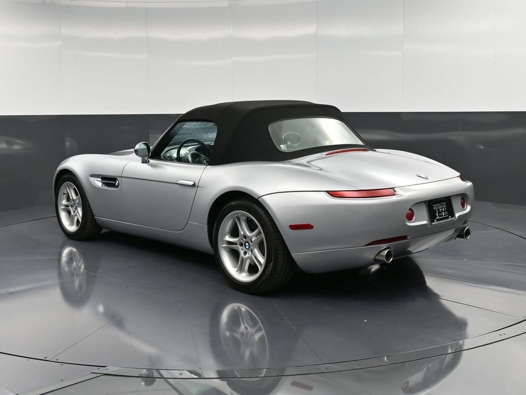 Used 2001 BMW Z8 RWD image 3
