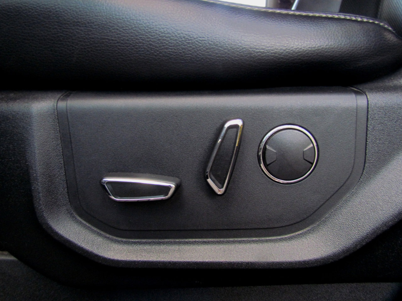 Used 2018 Ford F150 Lariat image 19