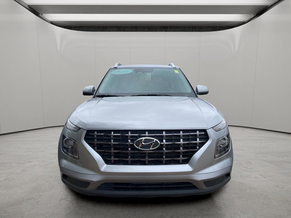 Used 2025 Hyundai Venue SEL image 9