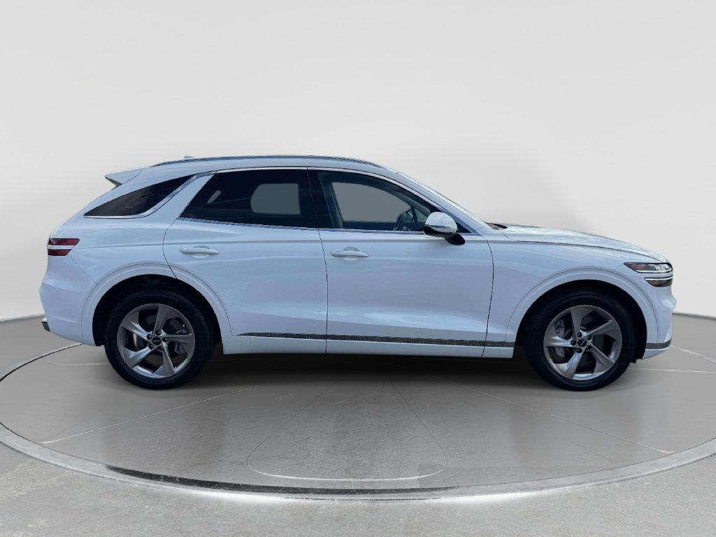 Certified 2026 Genesis GV70 2.5T AWD/4WD image 8
