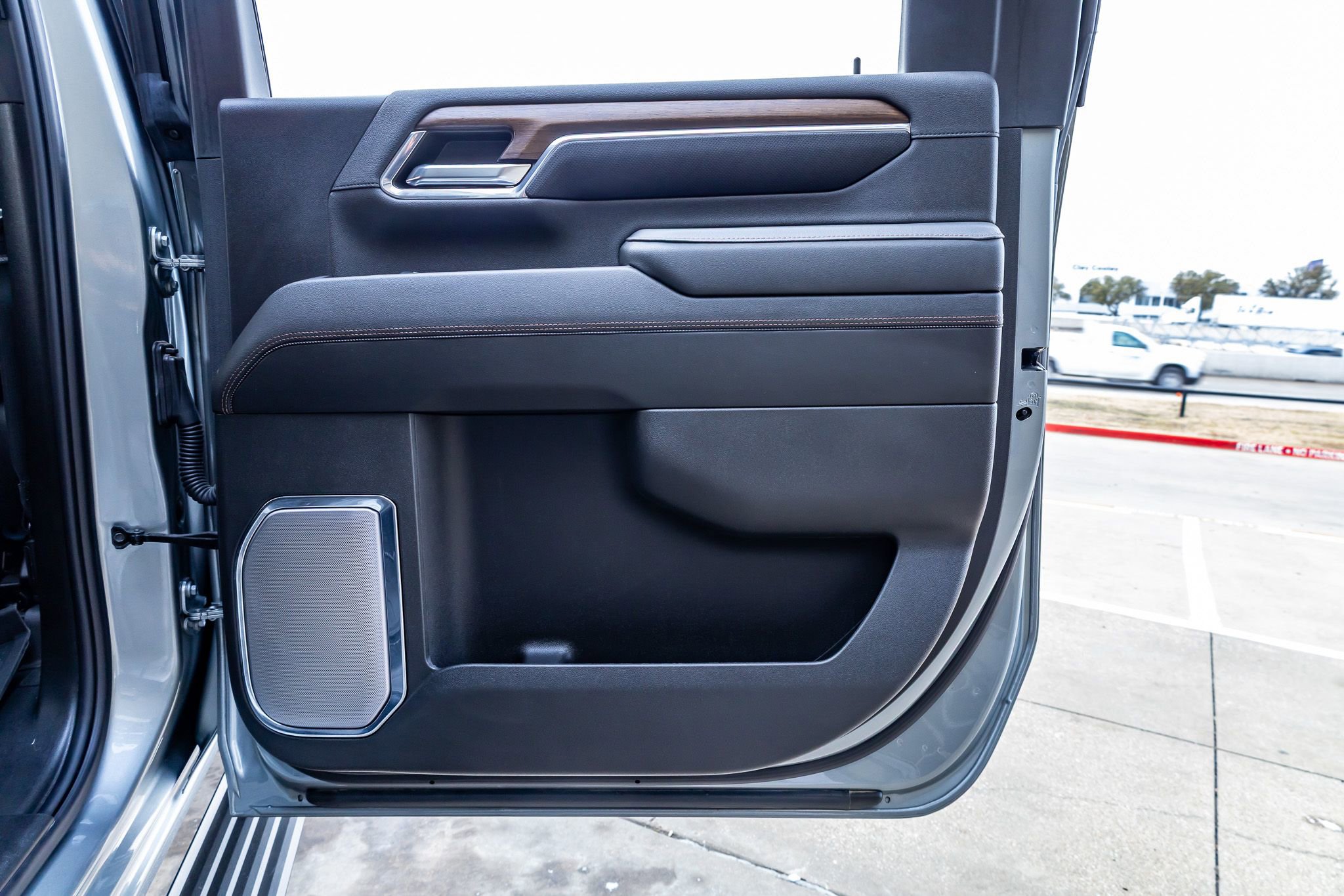 Used 2024 Chevrolet Silverado 3500 High Country w/ High Country Premium Package image 38