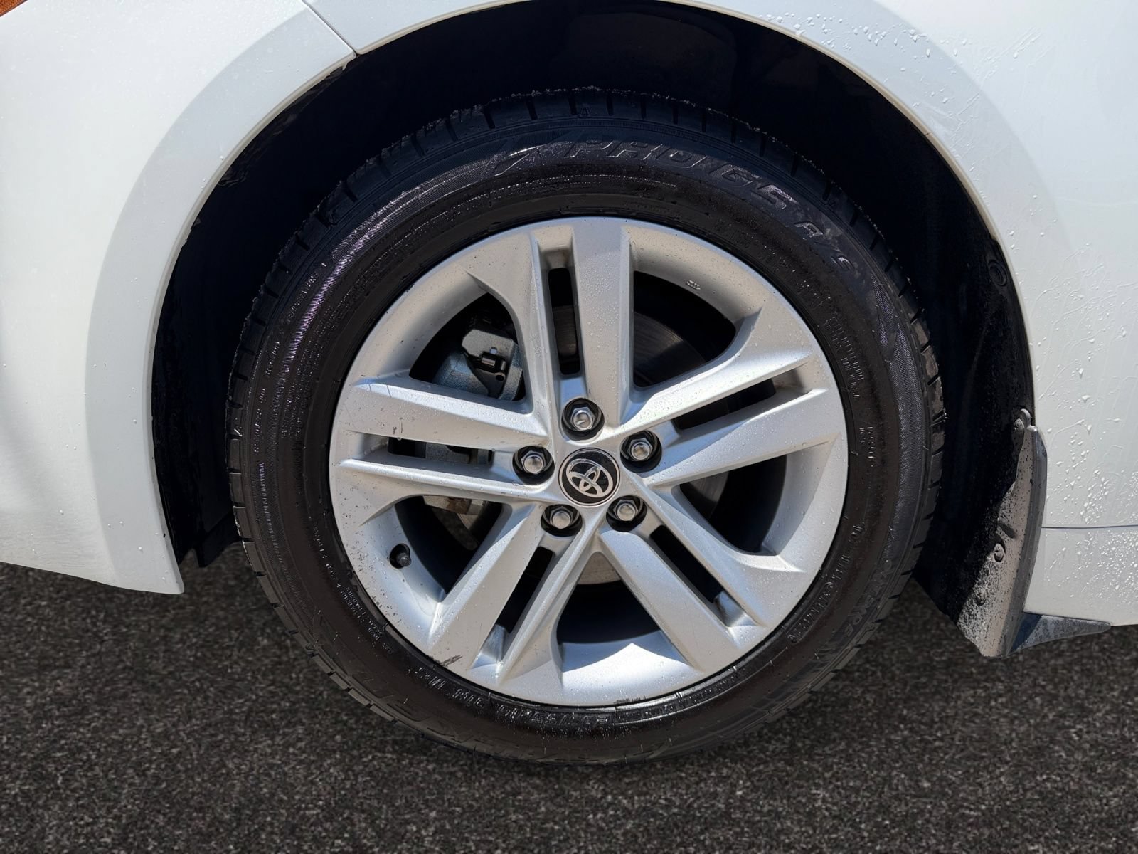 Used 2019 Toyota Corolla SE w/ SE Option Package FWD image 14