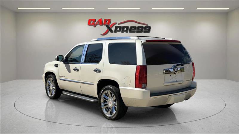 Used 2009 Cadillac Escalade AWD image 11