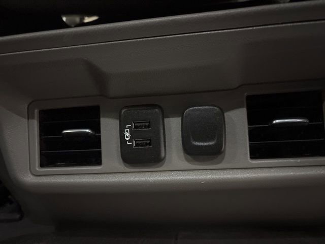 Used 2021 Chevrolet Silverado 1500 LT w/ Bed Protection Package image 9