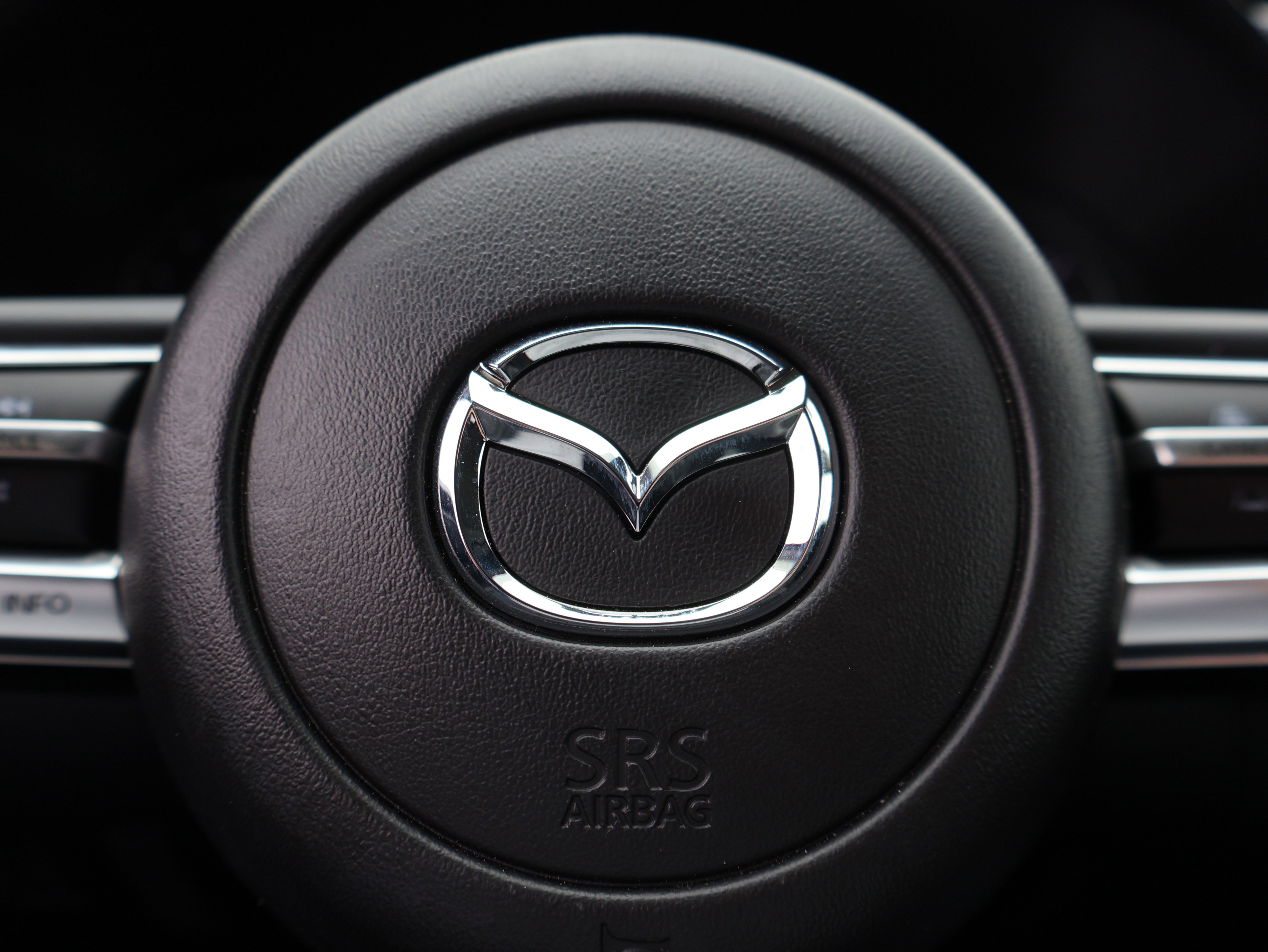 Certified 2025 MAZDA CX-50 2.5 Hybrid w/ Preferred Pkg image 32