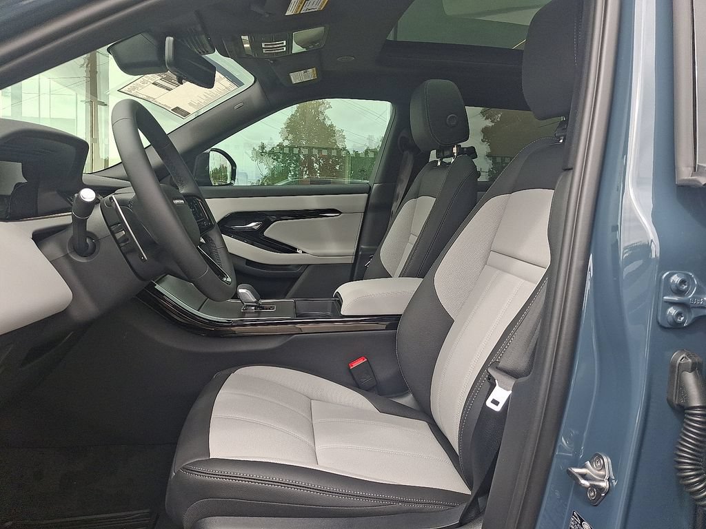 New 2026 Land Rover Range Rover Evoque Hoxton AWD/4WD image 9