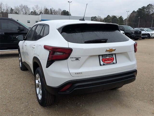 New 2026 Chevrolet Trax LS w/ LS Convenience Package image 4