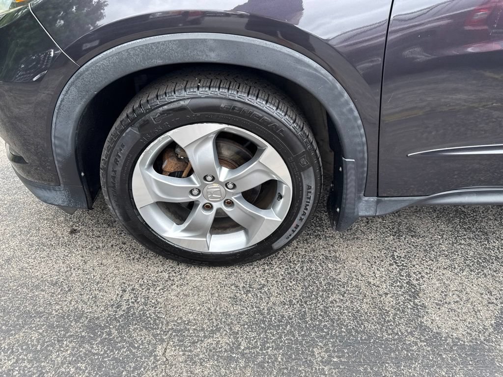 Used 2017 Honda HR-V LX image 11