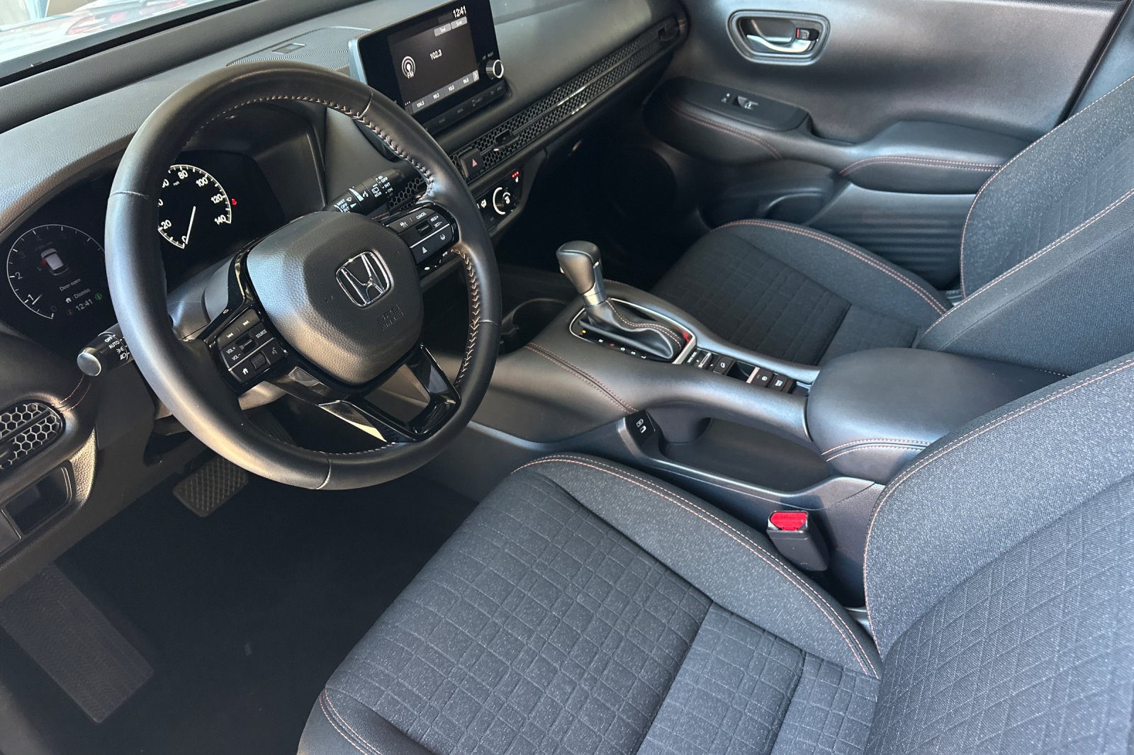 Used 2025 Honda HR-V Sport image 10