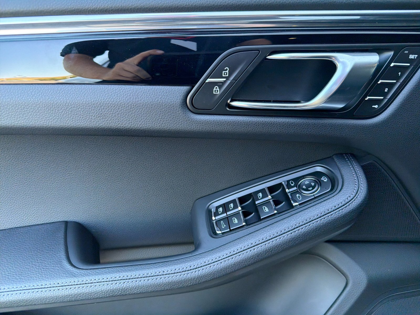 New 2026 Porsche Macan AWD/4WD image 12