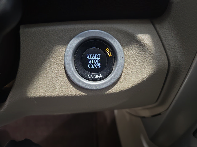 Used 2016 RAM 2500 Laramie AWD/4WD image 25