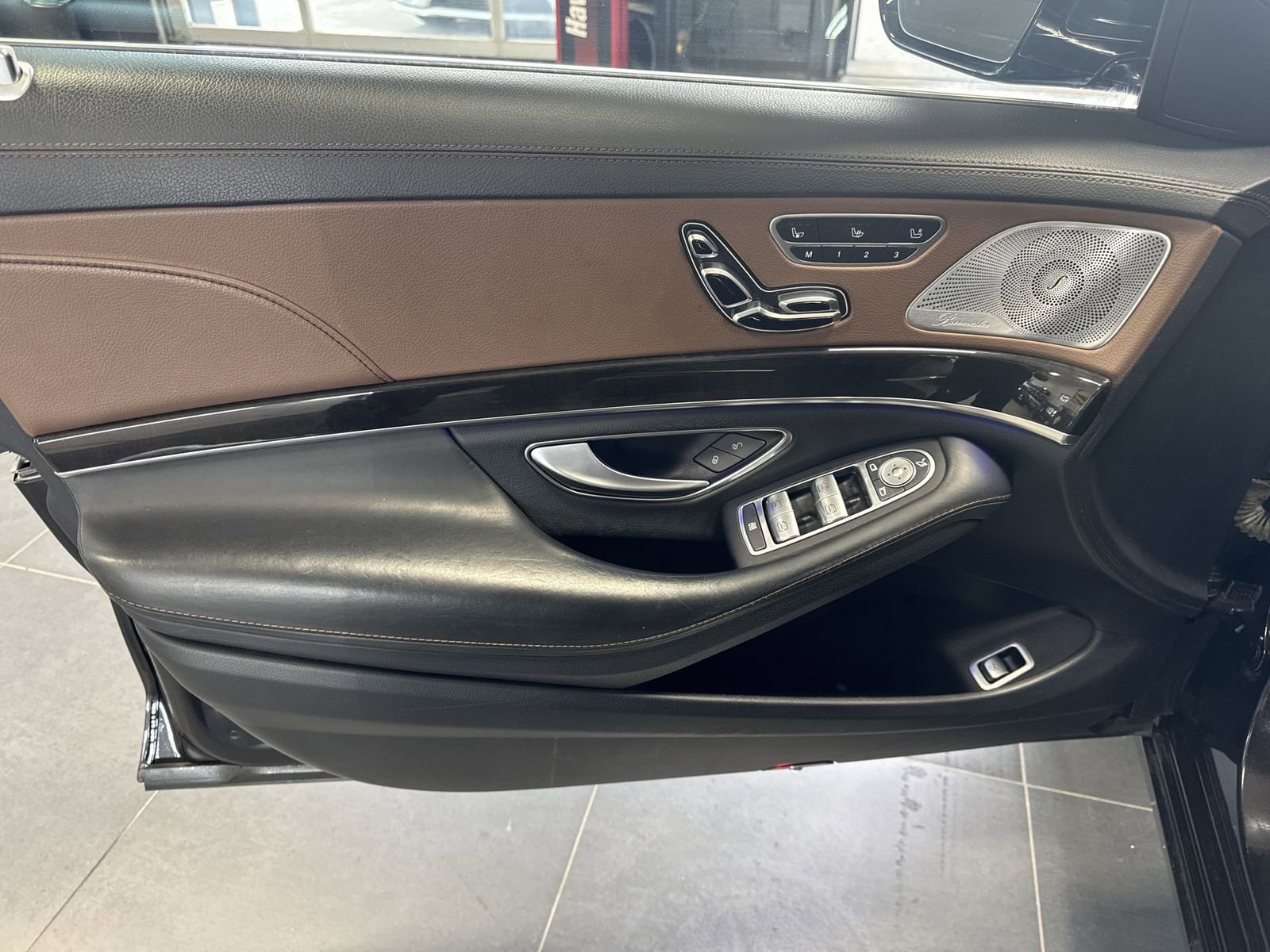 Used 2014 Mercedes-Benz S 550 Sedan image 26