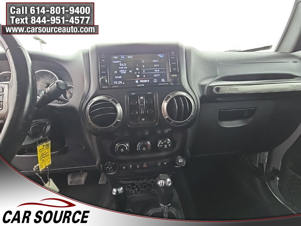 Used 2018 Jeep Wrangler Unlimited Sahara w/ Dual Top Group image 13