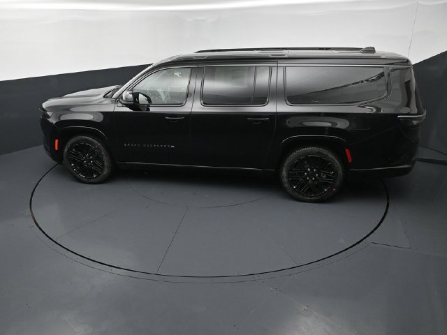 New 2026 Jeep Grand Wagoneer L Limited AWD/4WD image 15