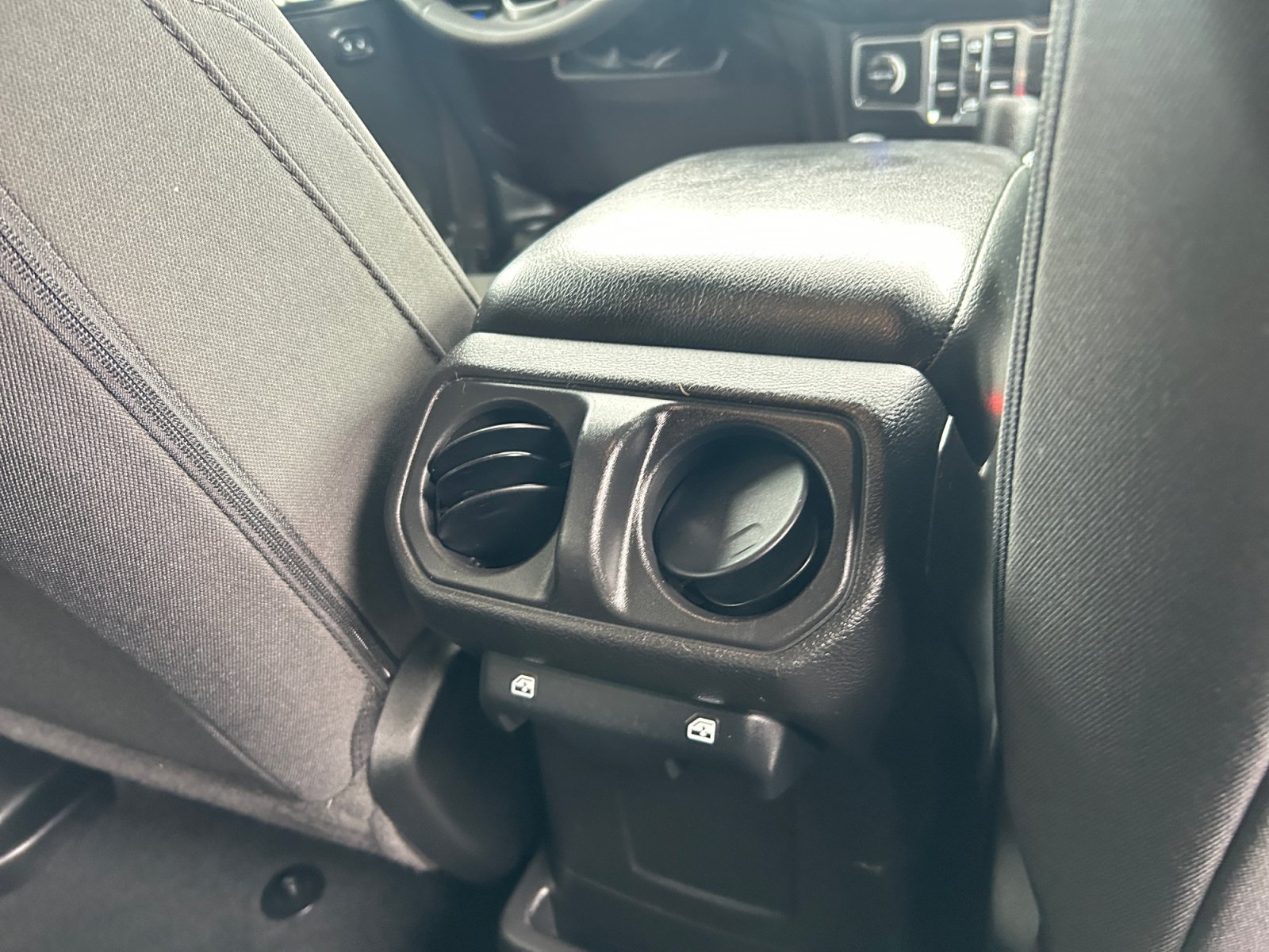 Used 2023 Jeep Wrangler Unlimited w/ 8.4" Radio Group AWD/4WD image 31