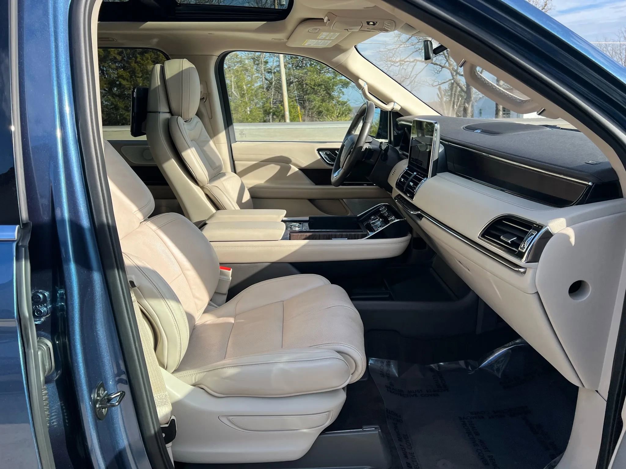 Used 2019 Lincoln Navigator L Reserve w/ Cargo Package image 51