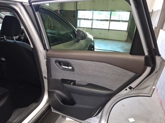 Certified 2023 Nissan Rogue SV AWD/4WD image 22