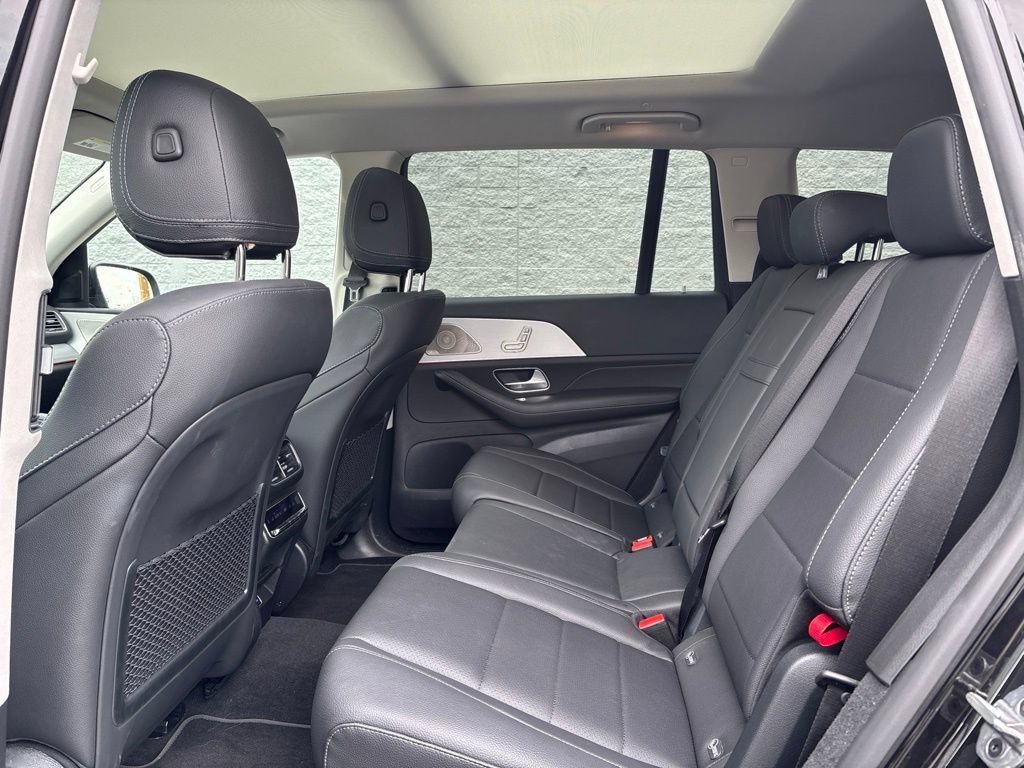 Used 2026 Mercedes-Benz GLS 450 4MATIC image 10