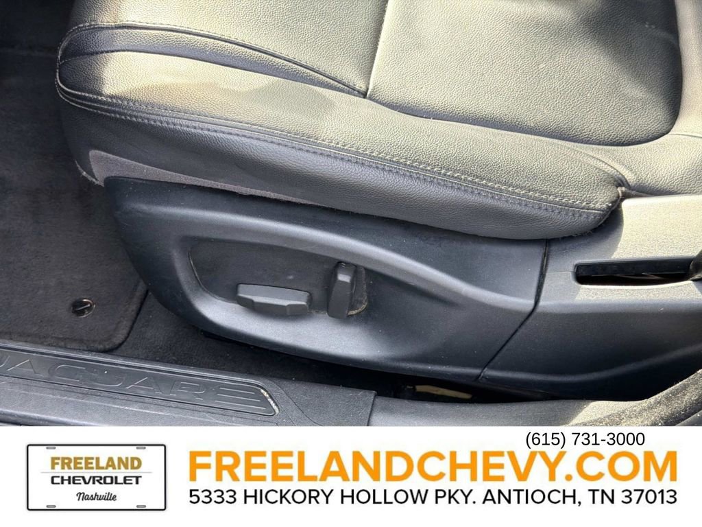 Used 2017 Jaguar XE image 29