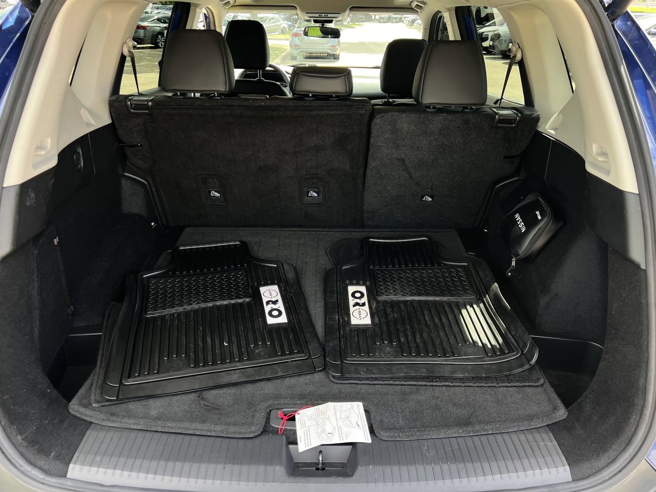 Used 2022 Nissan Rogue SV w/ SV Premium Package FWD image 27