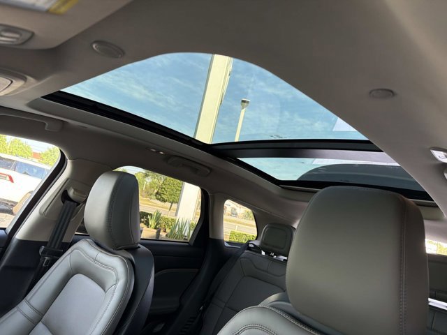 New 2026 Lincoln Corsair Premiere FWD image 32
