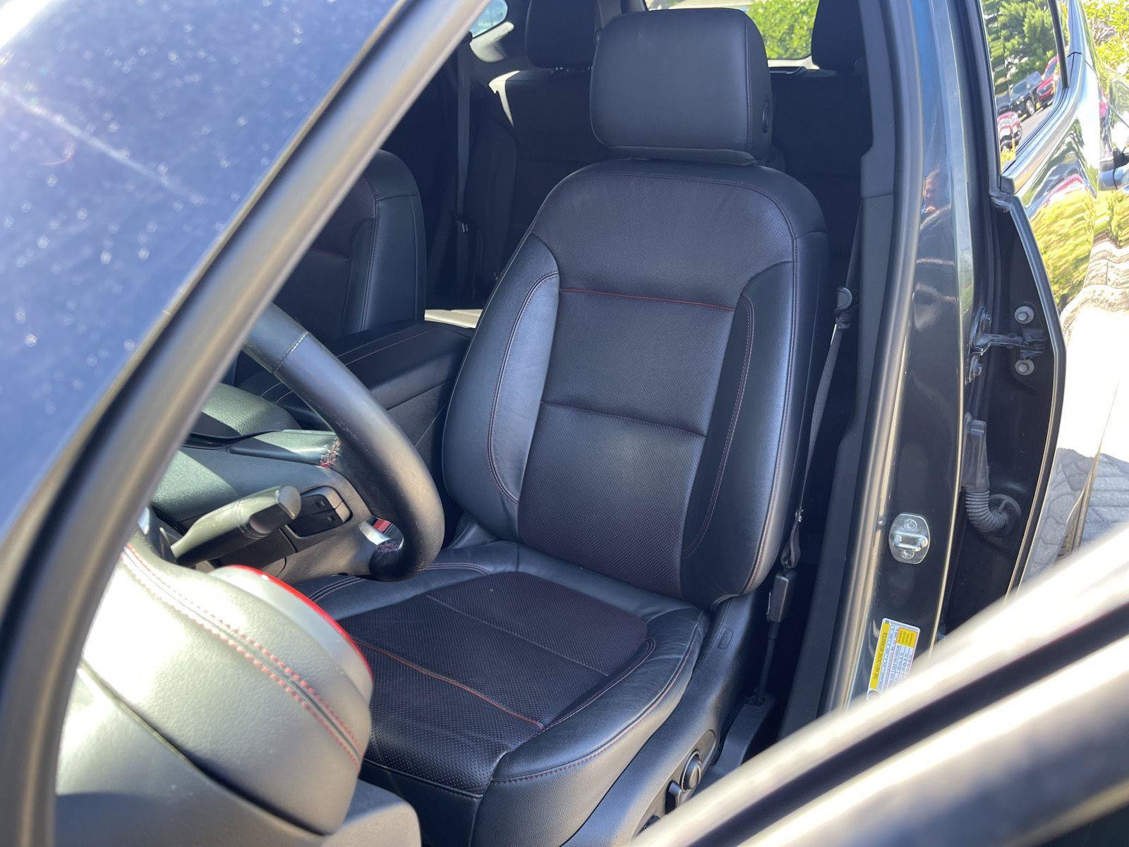 Used 2019 Chevrolet Blazer RS FWD image 14