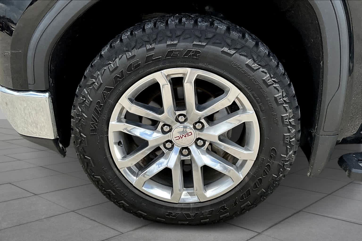 Used 2020 GMC Sierra 1500 SLT AWD/4WD image 11