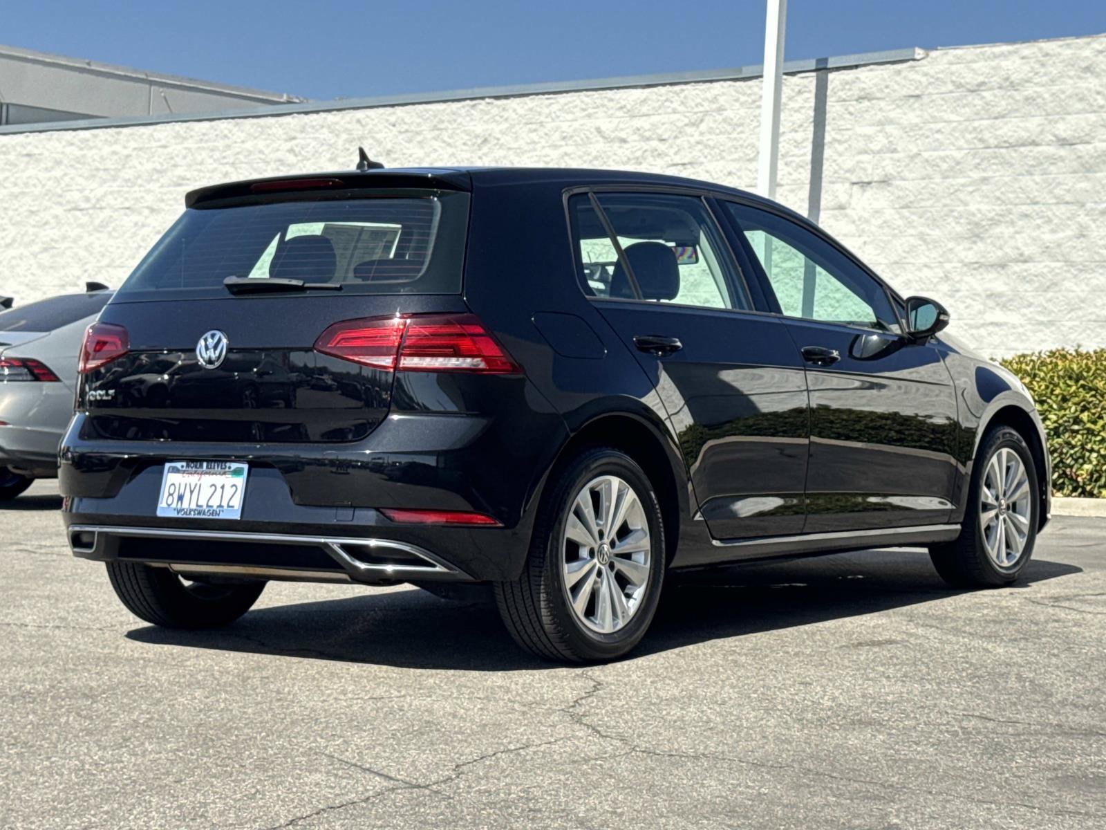Used 2021 Volkswagen Golf 4-Door FWD image 5