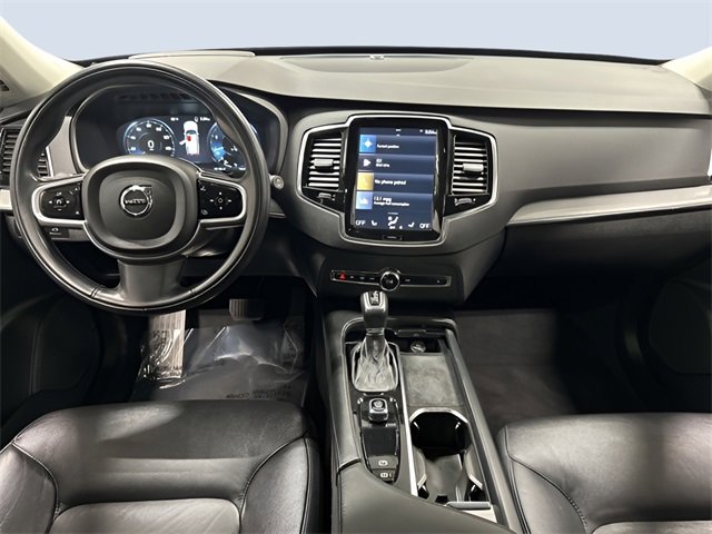 Used 2022 Volvo XC90 T5 Momentum w/ Advanced Package image 10