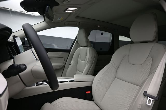 New 2026 Volvo XC60 B5 Ultra w/ Protection Package Premier AWD/4WD image 10