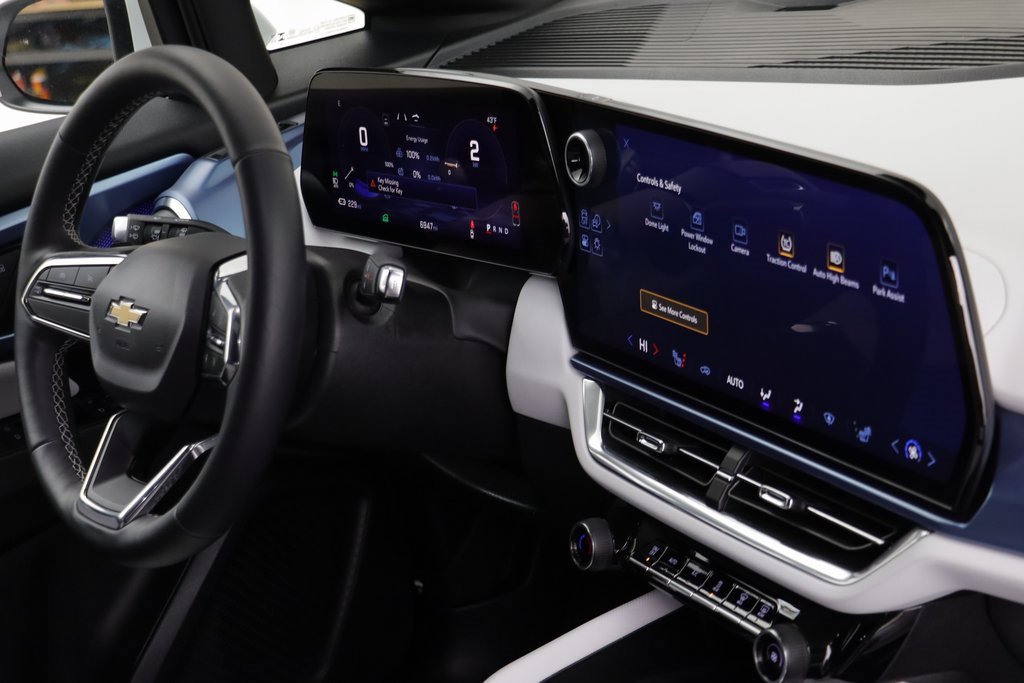 Certified 2025 Chevrolet Equinox EV LT image 22