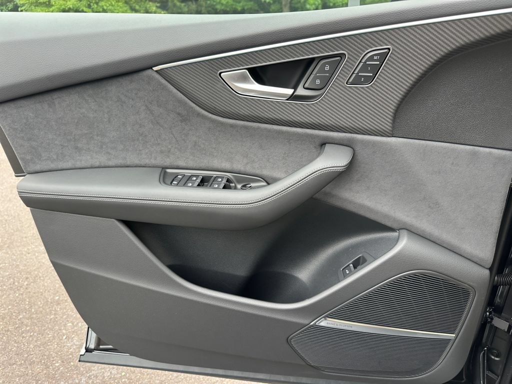 New 2026 Audi SQ8 Premium Plus AWD/4WD image 24