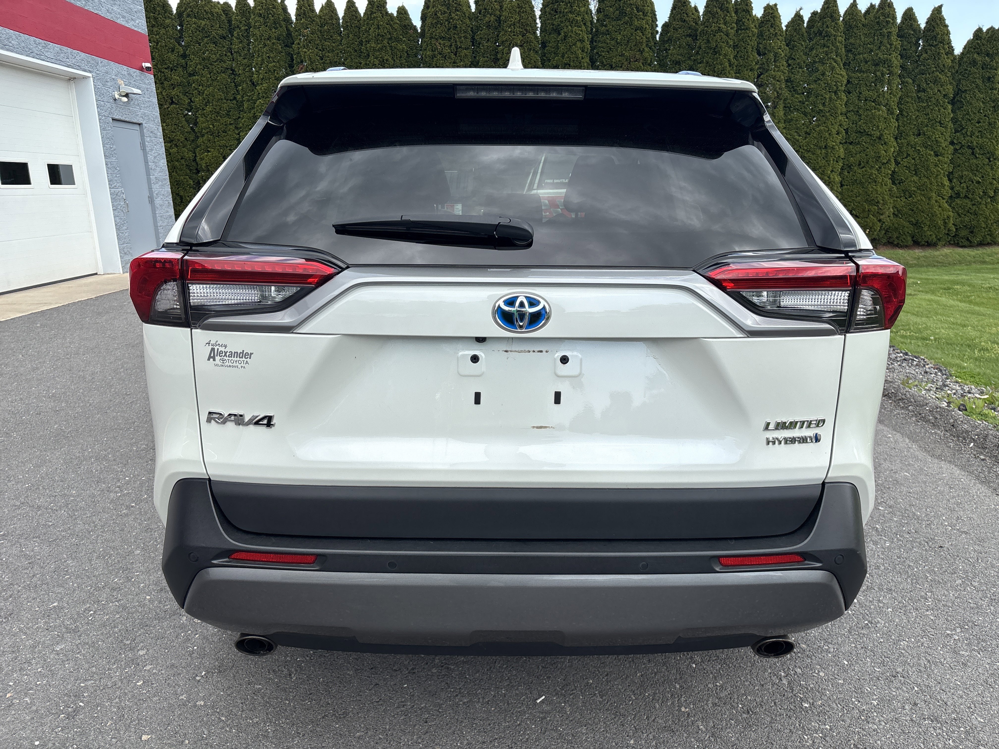 Used 2021 Toyota RAV4 Limited w/ Limited Grade Weather Package AWD/4WD video 4