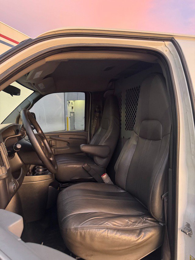 Used 2013 Chevrolet Express 2500 RWD image 43
